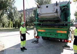 File image of a bin lorry.