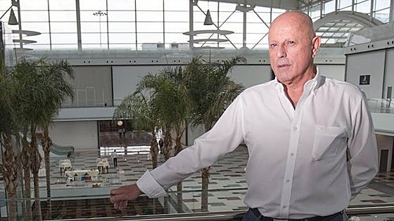 Forbes corrects world's rich list and bumps owner of Marbella's La Cañada shopping centre up the ranking