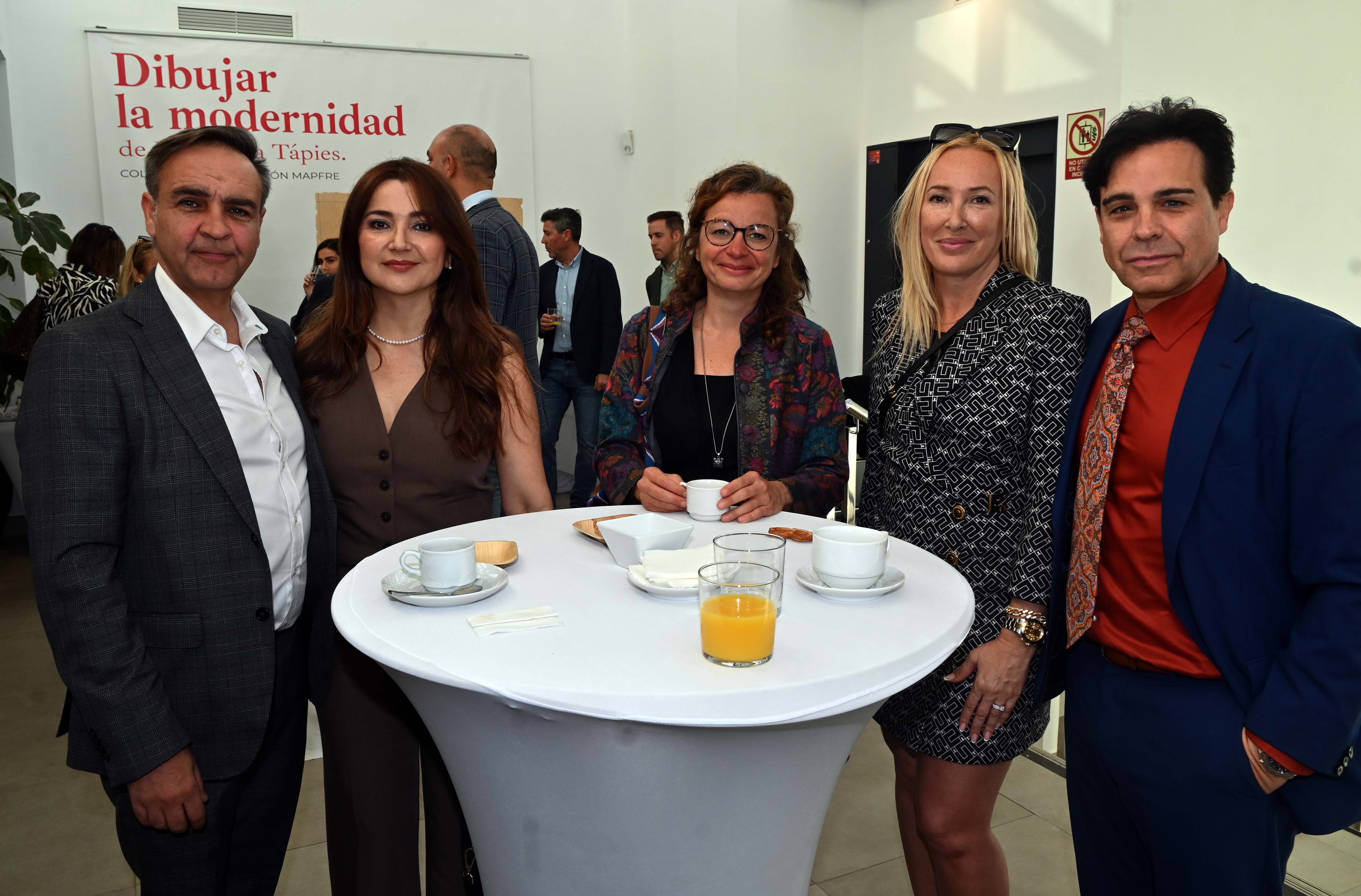 SUR in English real estate and property investment forum in Estepona, in pictures