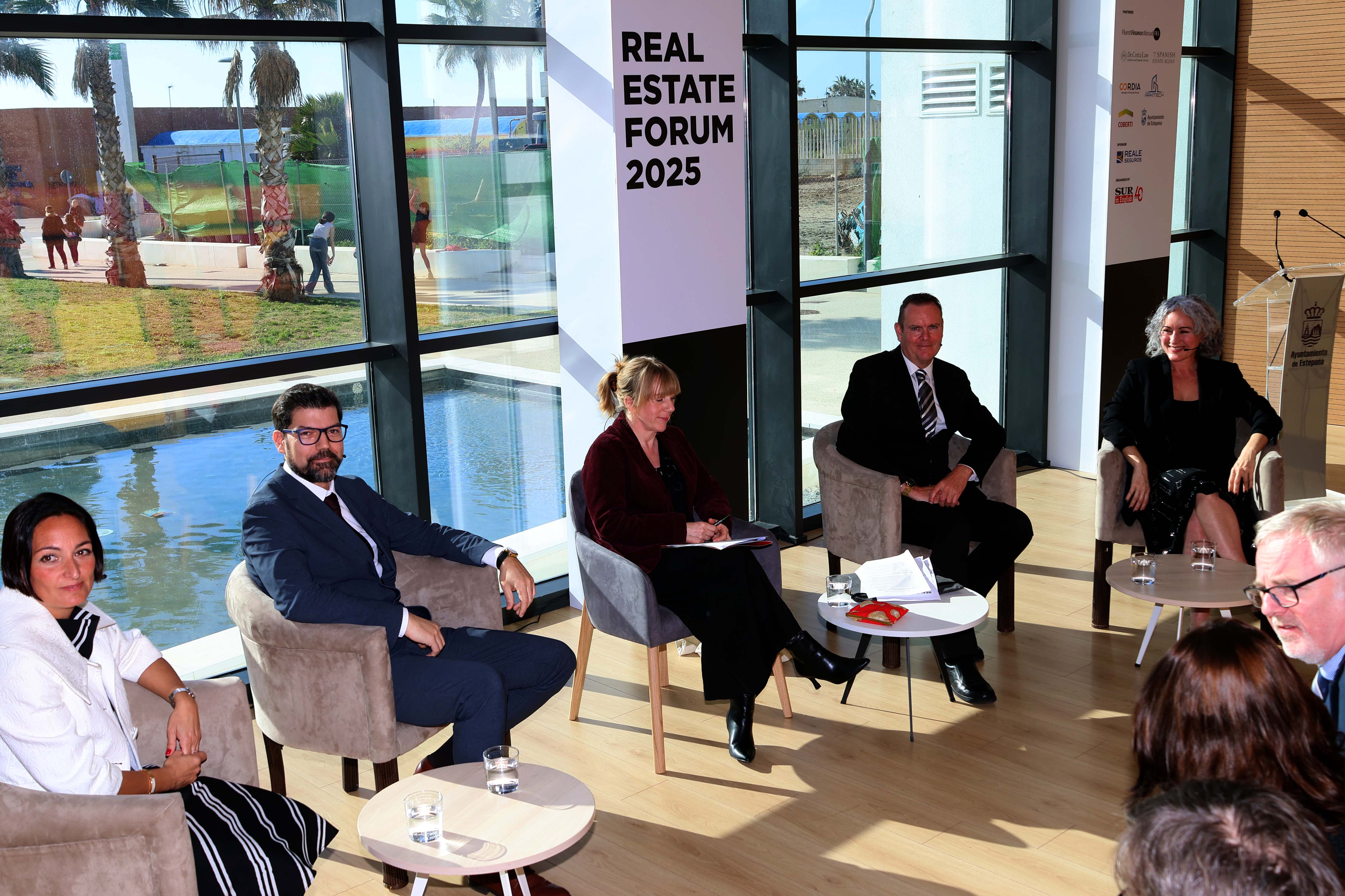 SUR in English real estate and property investment forum in Estepona, in pictures