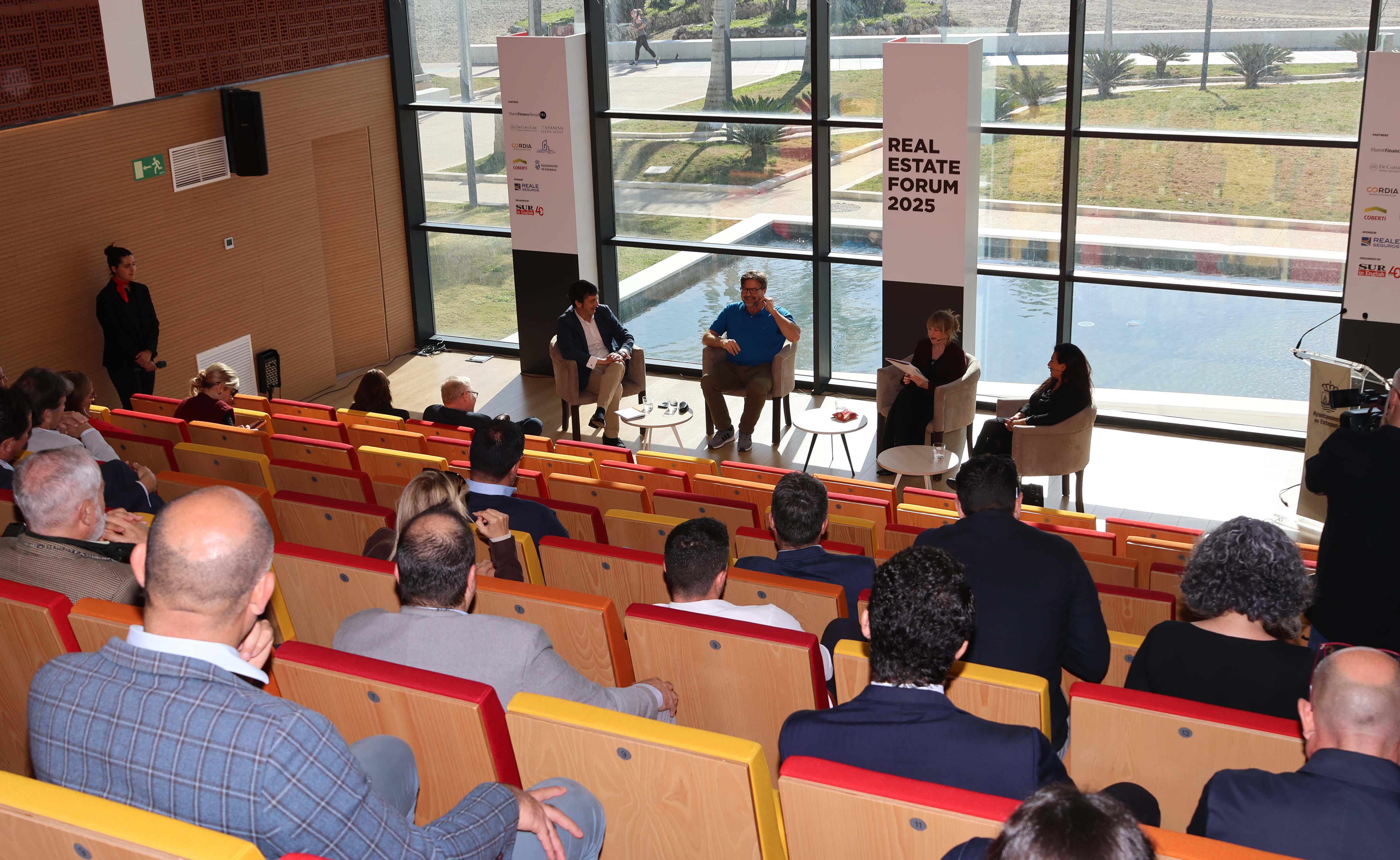 SUR in English real estate and property investment forum in Estepona, in pictures