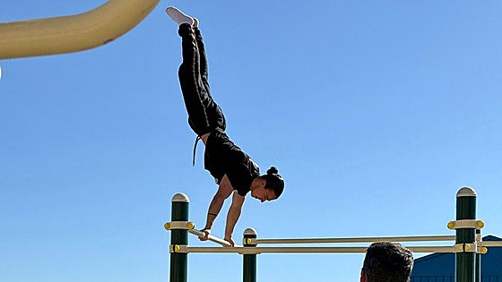 Fuengirola encourages well-being with new calisthenics equipment at Los Boliches beach