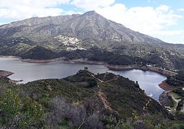 The La Concepción reservoir holds over 40 million cubic metres.