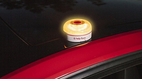 Mandatory V-16 emergency lights in Spain: which vehicles will be exempt?