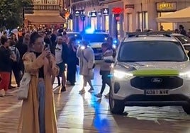 Video: Why did a street acrobatic act spark the deployment of a large police presence in Malaga city centre?
