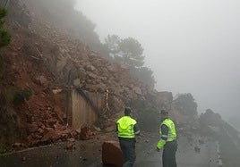 The A-397 blocked by a landslide between San Pedro and Ronda.