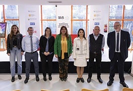 Jesica Trujillo, Benalmádena councillor for culture; Gavin Palmer, headteacher at Sunny View School Torremolinos; Rachel Haynes, editor SUR in English; Presi Aguilera, acting mayor of Benalmádena; Beata Fröhlich, dean of MIUC; James Riley, co-director of Phoenix College Málaga; and David Andrews, advertising and PR, SUR in English.
