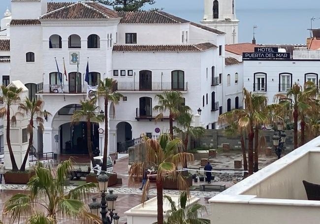 A wall was knocked down by the wind on Nerja's Plaza de España.