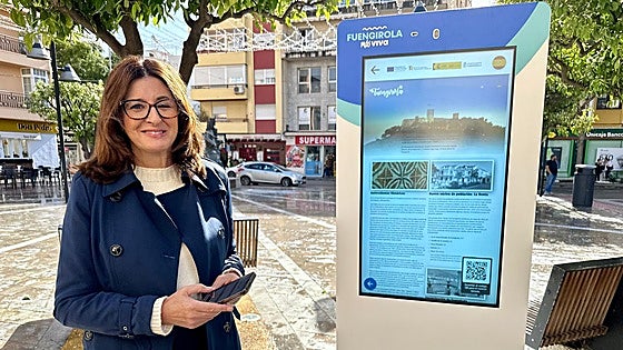 Fuengirola installs six digital information points in strategic commercial areas of the town