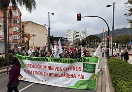 Protest on Avenida de la Estación.