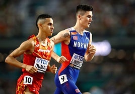 Oumaiz, left, representing Spain at the 2023 Outdoor World Championships.