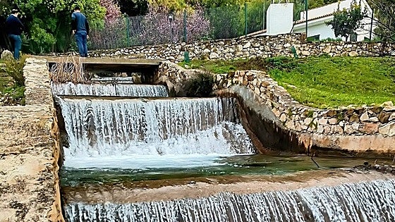 Natural phenomenon: watch as Malaga province river 'bursts' and flows into drought-stricken reservoir