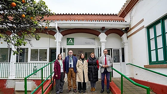 Regional government delegate in Malaga visits renovated Hospital Marítimo in Torremolinos
