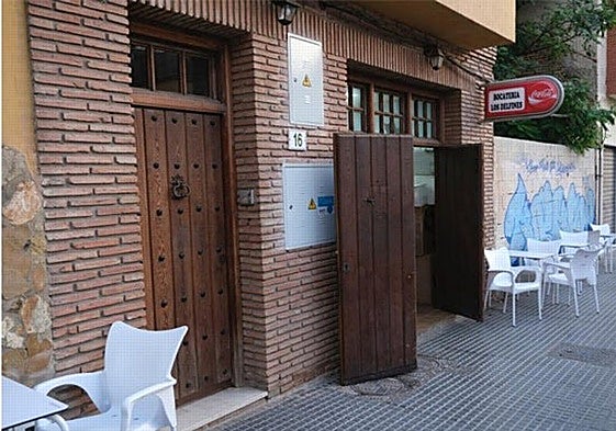 The premises are in Alameda de Barceló.