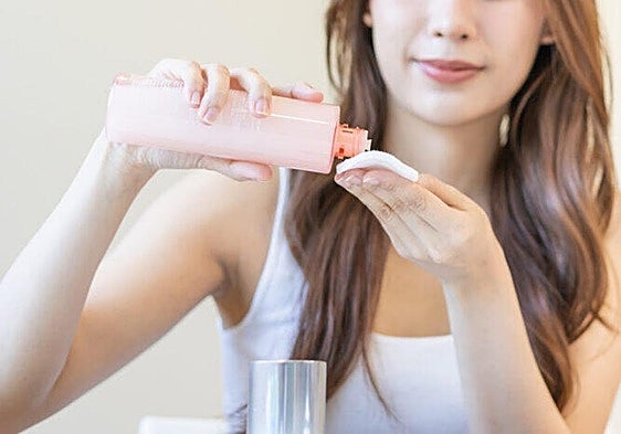 Spanish authorities order recall of eye make-up remover due to risk of infection