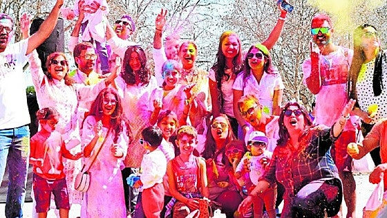 Hindu Holi festival brings fun and colour to Benalmádena