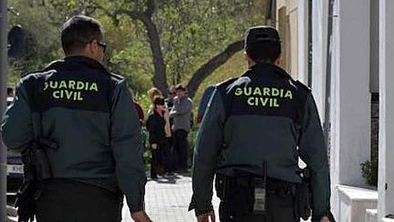 Police arrest three people for stealing high-end vehicles they rented in Malaga and Granada provinces