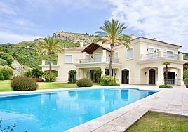 Hot summers in Spain? Build a pool in your garden!