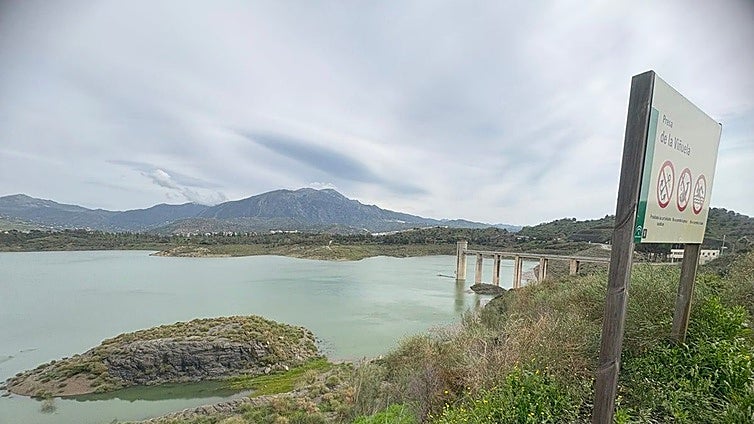 Emergency work to Malaga reservoir after heavy rain