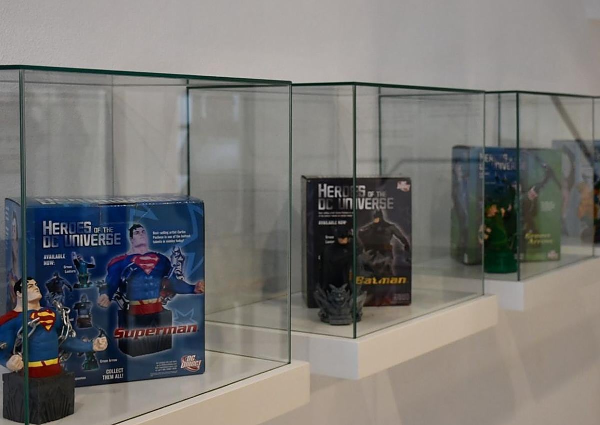 Imagen secundaria 1 - Superhero legacy of Carlos Pacheco returns to San Roque