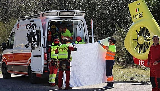 Five people confirmed dead following mine explosion in north-west of Spain