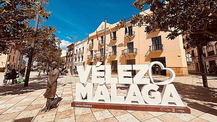 Opposition parties threaten legal action against new rubbish tax in eastern Costa del Sol town