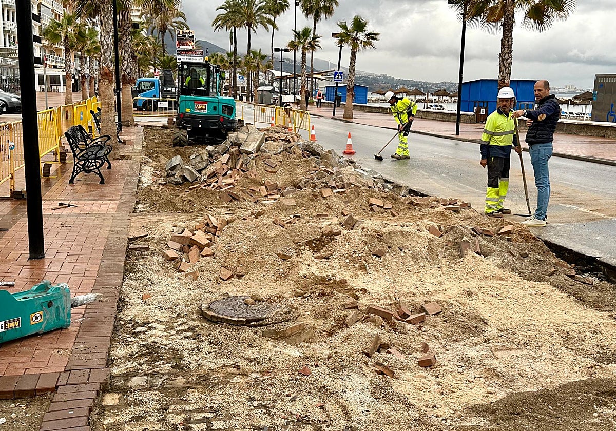 Work on the new parking spaces under way on Paseo Marítimo.