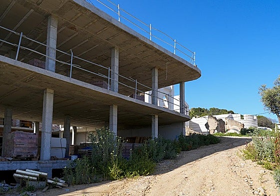The future residence for the elderly in Trapiche del Prado is still partly in the structural stage.