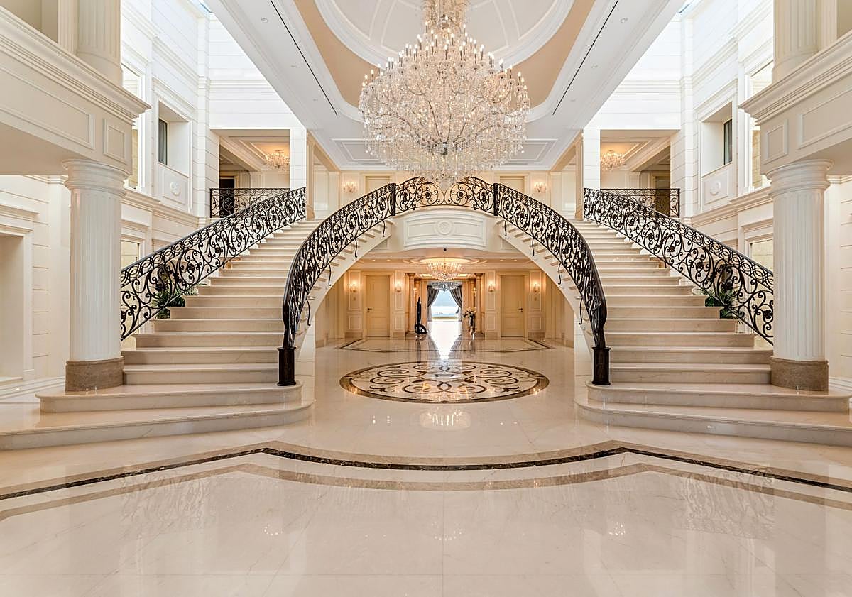 Imagen principal - One of Spain's most exclusive villas up for sale in Marbella: this is the eye-watering price tag