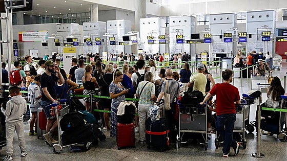Malaga Airport set to handle almost 1,200 more flights at Easter than last year