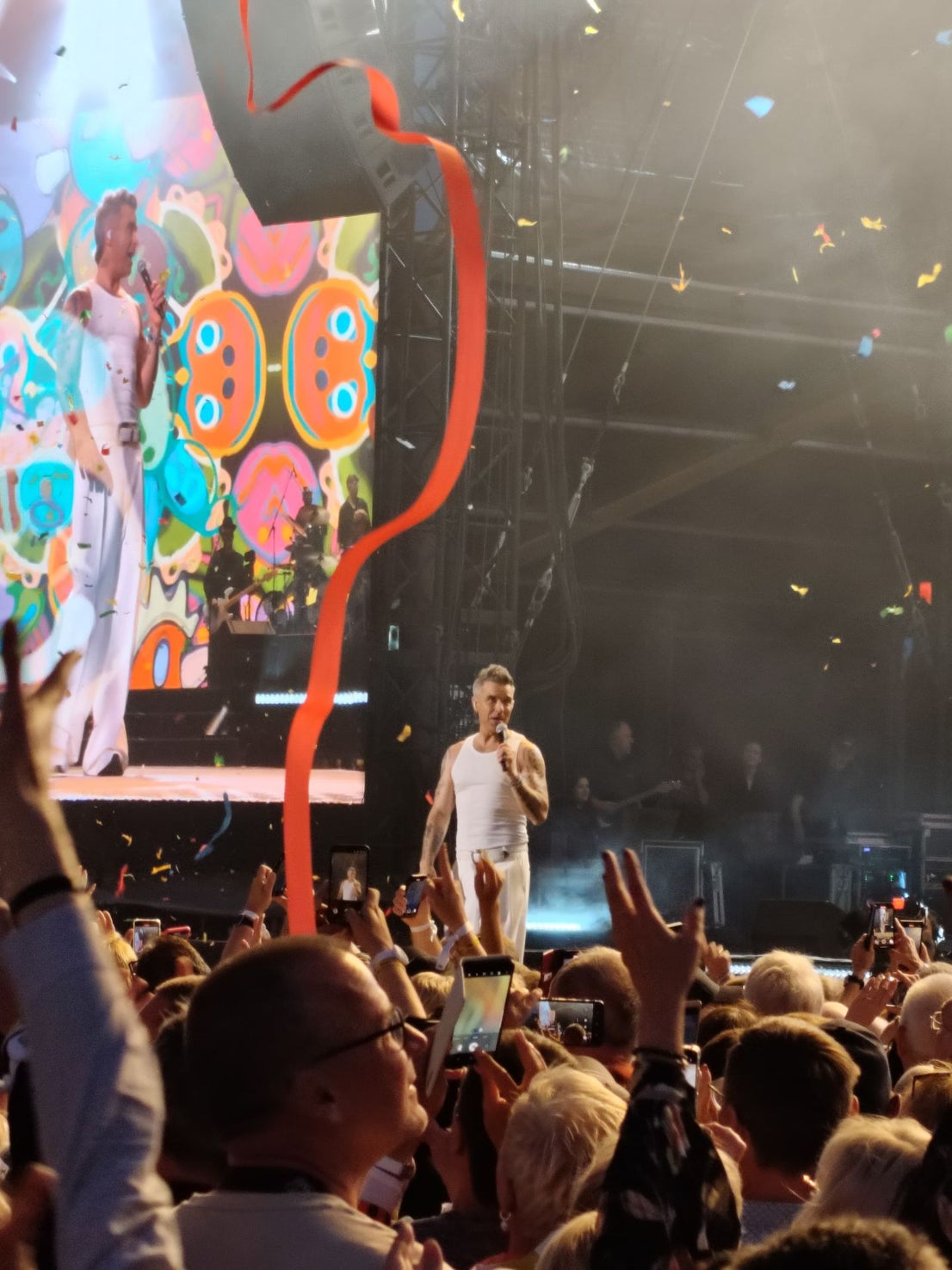 Robbie Williams' exclusive concert in Malaga port, in pictures