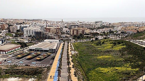 Estepona takes the plunge to get new indoor swimming pool and racquet sports courts