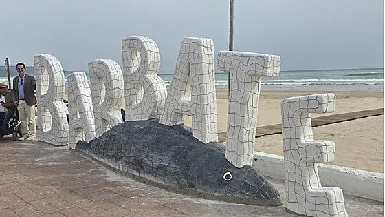 Barbate's new tuna-crocodile provokes laughter and comments on social media: 'What sort of work of art is this?'