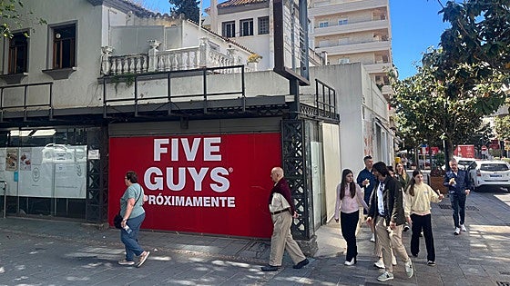 Barack Obama's favourite burger joint is set to open its fourth restaurant on the Costa del Sol