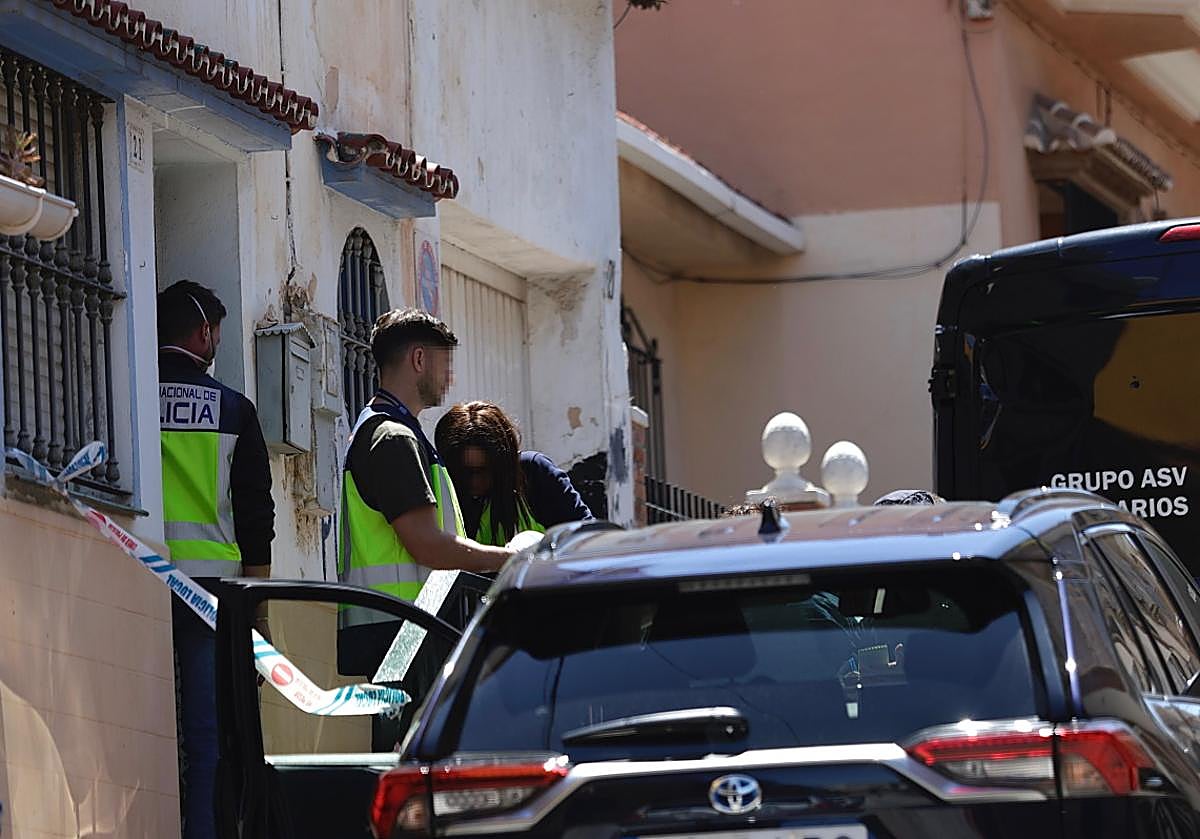 Imagen principal - Woman's dismembered body found inside property on Costa del Sol