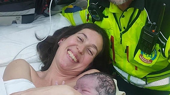 Woman gives birth during rush hour on M-30 motorway in Madrid