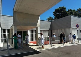 Operating theatres and the most important units of Malaga's hospitals continue to operate with generators