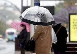 Spain's state weather agency activates yellow alert for rain and thunderstorms this holiday weekend in Malaga