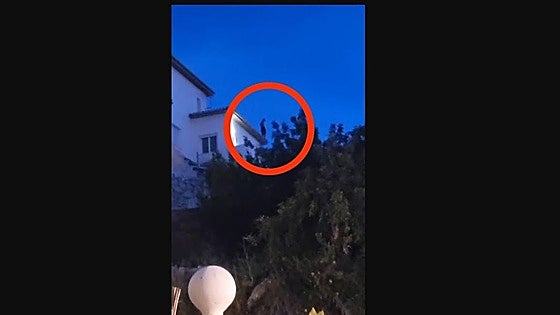 Swedish man barricades himself on rooftop in Fuengirola after threatening local residents with knife