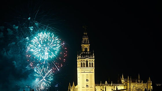 Fireworks light up Seville to signal end of another well-attended April fair
