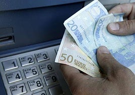 Two year prison sentence for former bank branch manager who transferred nearly 50,000 euros from 89-year-old client to his personal account