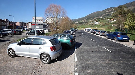 Pet dog and bad smell lead to discovery of mummified corpse in camper van in Spain