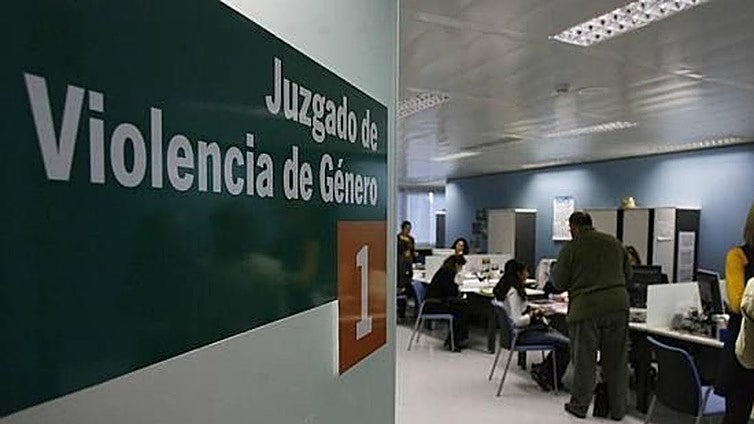 Nearly 50 domestic violence victims with police protection in Malaga province are girls under 18