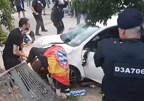 The car that ploughed into a crowd of football fans ahead of the Espanyol-Barça match.