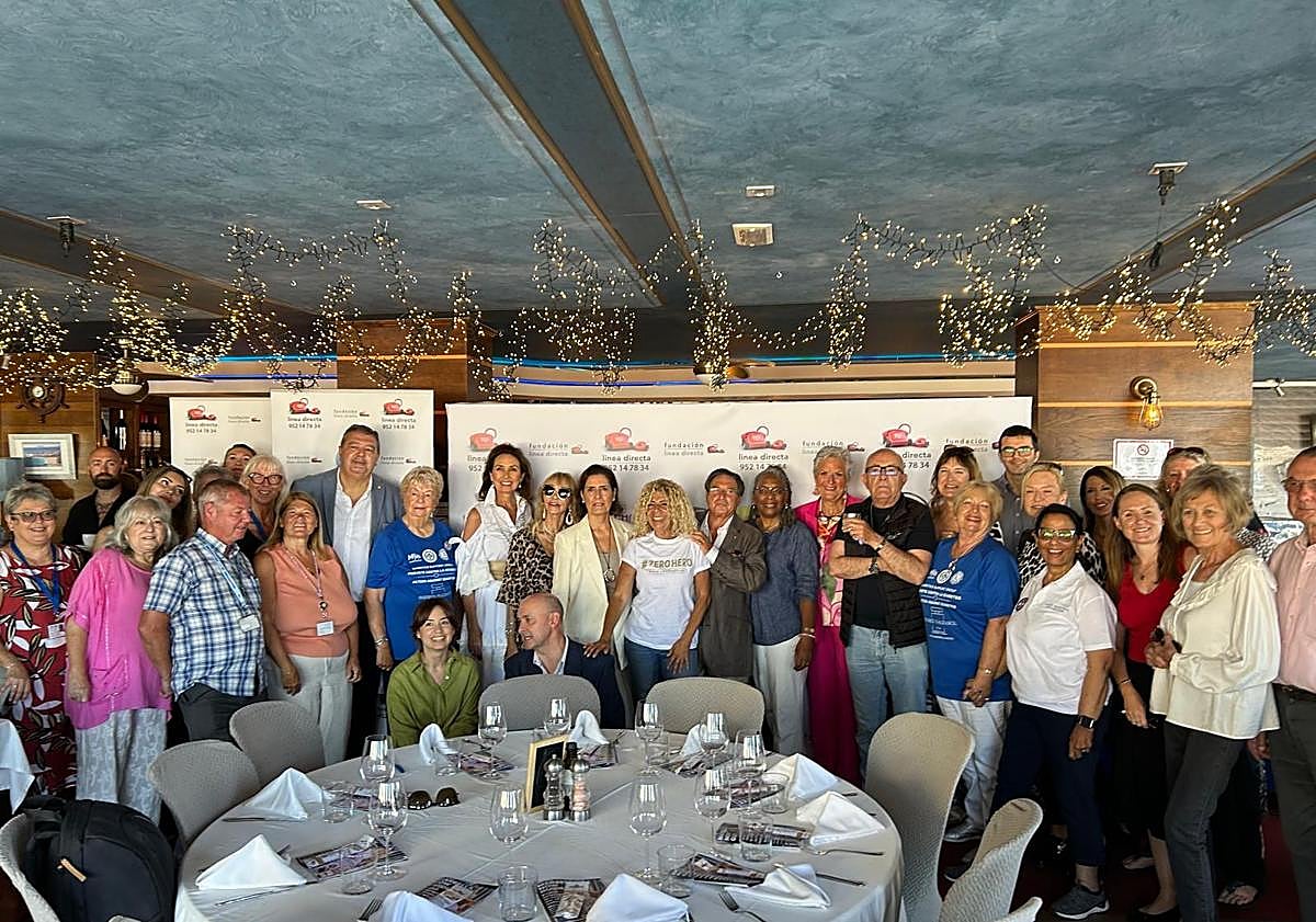 Imagen principal - Marbella nationalities summit focuses on elderly community