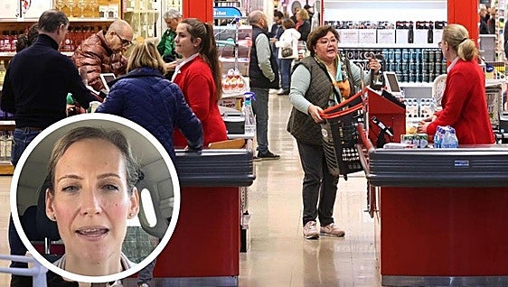 Reaction to woman paying with cash in Spanish supermarket upsets another customer: 'It seemed disproportionate'
