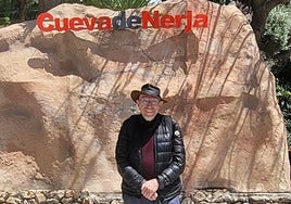 The American scientist and professor, this week at the entrance to the Nerjeña grotto.