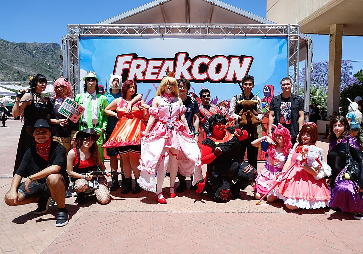 Imagen principal - Helldivers, Teen Titans and the geek universe take over Torremolinos - in words and pictures