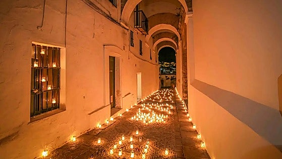The town in the south of Spain which is recommended by National Geographic and that will be lit by candles this weekend