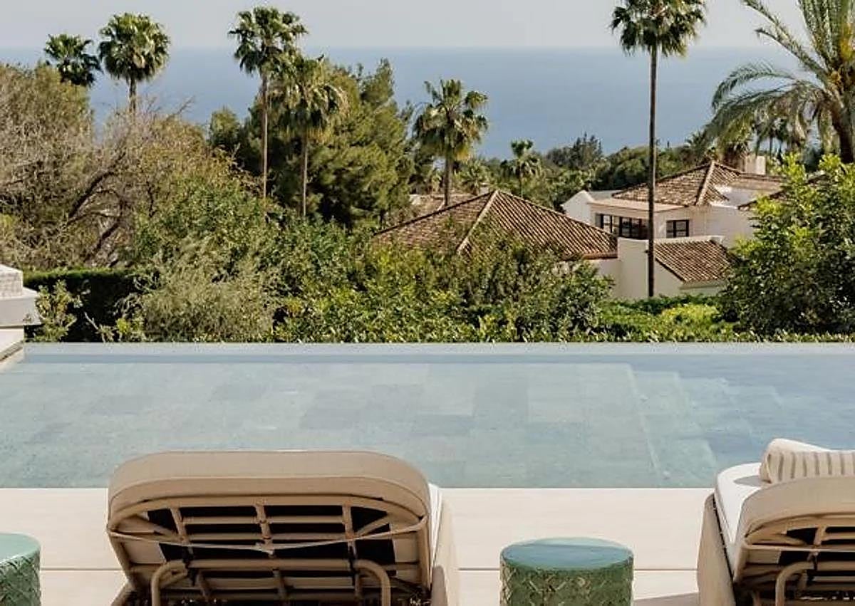 Imagen secundaria 1 - Take a peek inside the luxury mansion on Spain's Costa del Sol that's up for sale at a cool 25 million euros